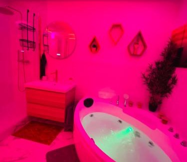 Saint-Quentin Apartamento | LOTUS - Studio équipé, Balnéo, Wi-Fi, Hypercentre