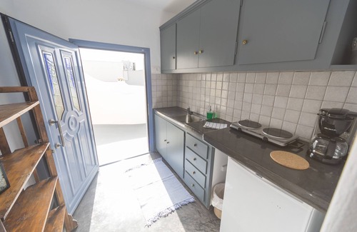 Finikia Casa | Lotza Studios