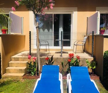 Saint-Martin-de-Crau Cama Y Desayuno | Lou Meinado, un concept "comme à l'hôtel"
