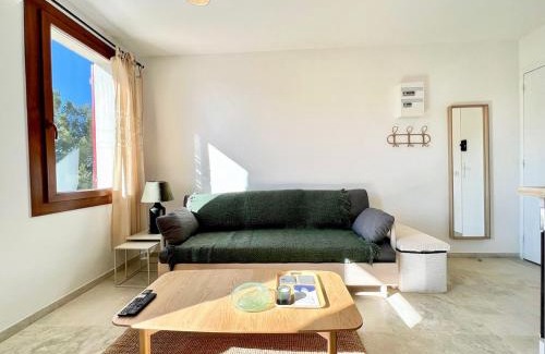 Miramas le Vieux Apartamento | Lou Miradou 1 - Vieux village médiéval, Cosy, Clim, 2 personnes