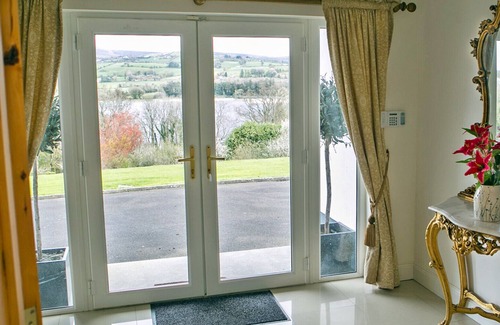 Killaloe Casa | Lough Derg Holiday Lodge
