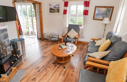 Neale Cabaña | LOUGH MASK ROAD FISHING COTTAGE in Ballinrobe, County Mayo