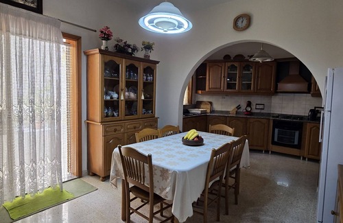 San Gwann Casa | Lourdes House