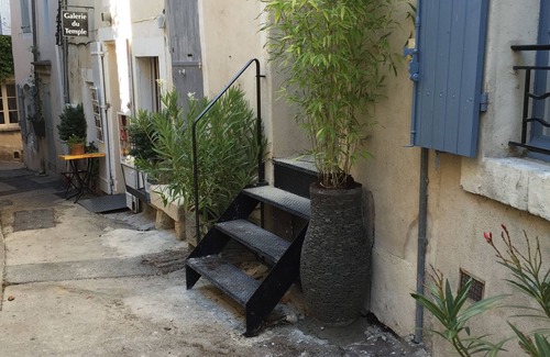 Lourmarin Apartamento | Apartamento de lujo en Lourmarin ubicación central de Air Con