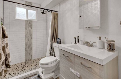 Southeast Colorado Springs Casa | Lovable Longfellow *12 minutes from airport*