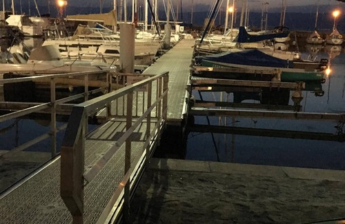 Thonon-les-Bains Alquiler De Eote | Love Boat "Un pequeño rincón para los amantes románticos.