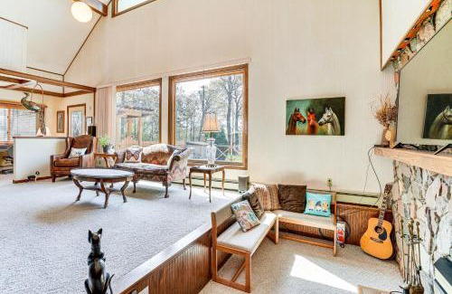 New Richmond Casa | Love Lake Retreat with Hot Tub in New Richmond!