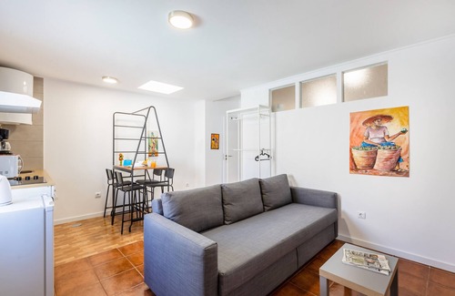 Madalena Apartamento | LOVE MUCH ☀ Beach Guest Home with Pool