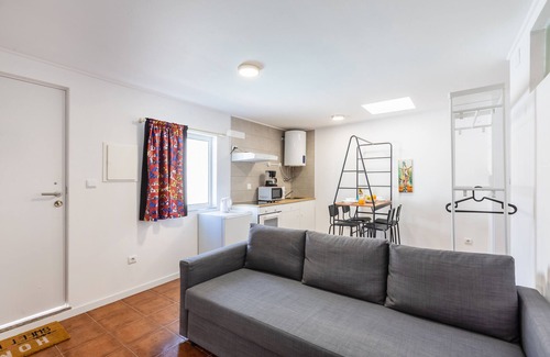 Madalena Apartamento | LOVE MUCH ☀ Beach Guest Home with Pool