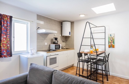 Madalena Apartamento | LOVE MUCH ☀ Beach Guest Home with Pool