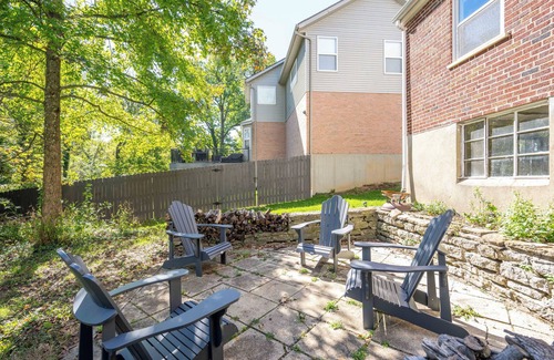 Silverton Casa | Love ‘n Life Haven – Spacious and Serene 5 BDR, Short Drive to Shopping & Dining