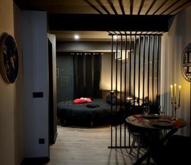 Limoux Apartamento | Love Room L'instanté - "Suite L'intense"