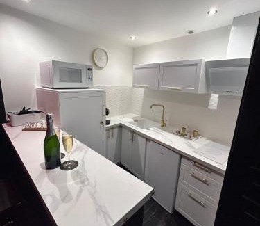 Toulon Villa | Love Room, La Parenthèse Toulon
