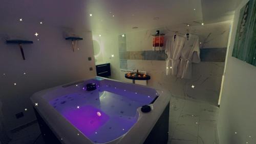 Rive-de-Gier Apartamento | Love room le belka