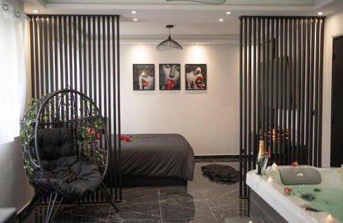 Saint-Ouen-l'Aumone Apartamento | Love Room, Luna Spa