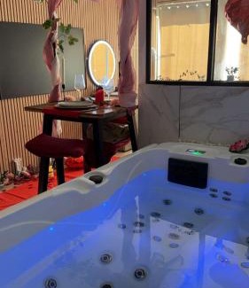 Plessis Tison Apartamento | Love room nantais