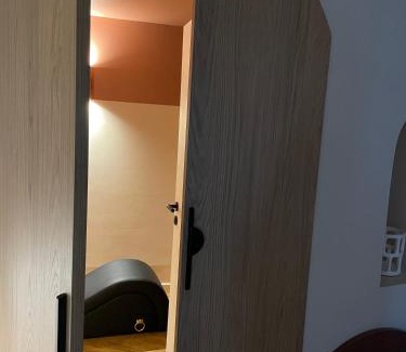 Neudorf Est Apartamento | Love Room Strasbourg, Sauna, Spa, Suite Ibiza, Évasion Romantique et Sensuelle
