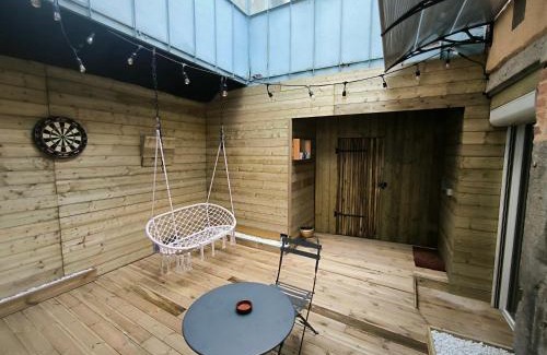Saint-Chamond Apartamento | Love Room, studio Woody Spa , Balnéo