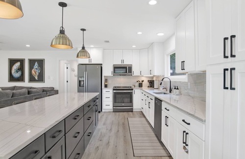 Foley Casa | Love Shack in Foley/ Hot Tub / Modern Cozy