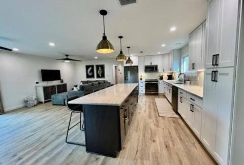Foley Casa | Love Shack in Foley/Hot Tub/Modern Cozy