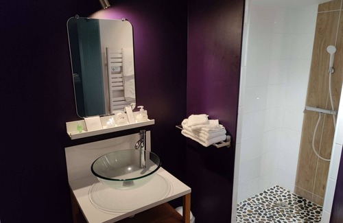 Criquebeuf-sur-Seine Chalet De Esquí | Love Story Chalet: Country wellness with Jacuzzi and sauna
