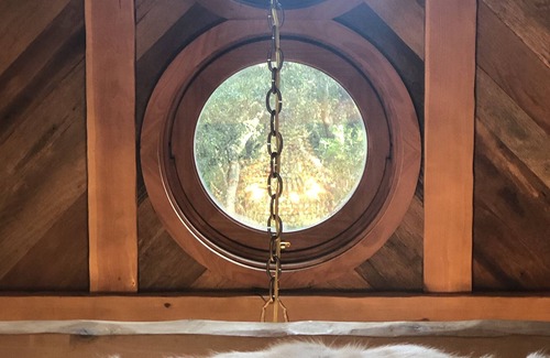 Fairfax Cabaña | AMOR Templo Santuario
