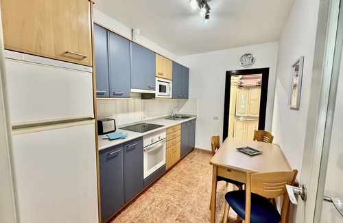 Caleta de Fuste Apartamento | Lovely 2 bedroom apartment right in the centre of Caleta de Fuste