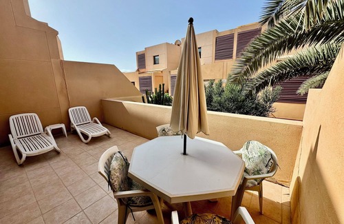 Caleta de Fuste Apartamento | Lovely 2 bedroom apartment right in the centre of Caleta de Fuste