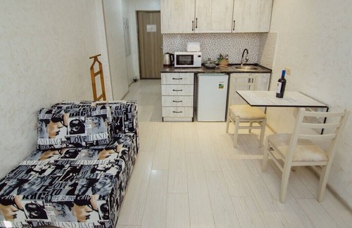 mtatsminda Apartamento | Loveliest Studio in Batumi with Terrace
