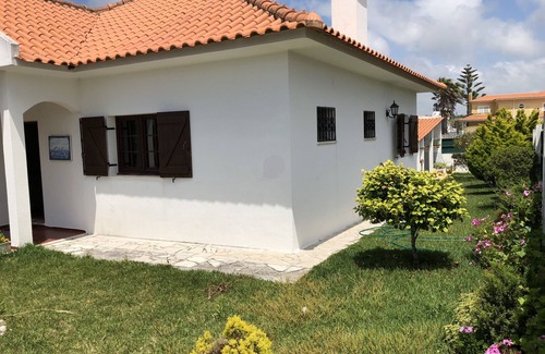 Fontanelas Casa | LOVELLY VILLA WITH GARDEN in small village near Sintra/Cascais coast and Lisbon