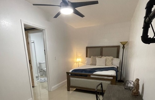 Orlando Apartamento | Lovely 1 - amazing studio unit free parking