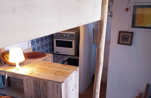 Aljezur Cabina | Lovely 1-Bed Cabin at Yellow house