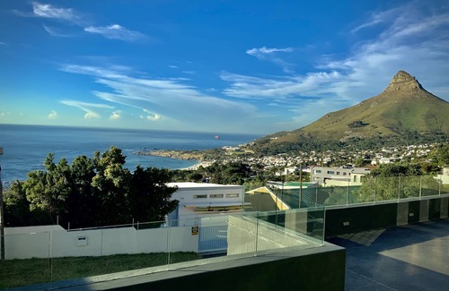 Camps Bay Apartamento | Lovely 1 bedroom apartment In camps bay with terrace
