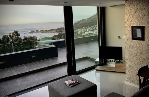 Camps Bay Apartamento | Lovely 1 bedroom apartment In camps bay with terrace