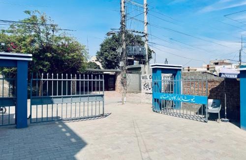 Multan Apartamento | Lovely 1 Bedroom Furnished Apartments