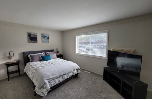 Harper Woods Apartamento | Lovely 1 Bedroom. Home away from home!