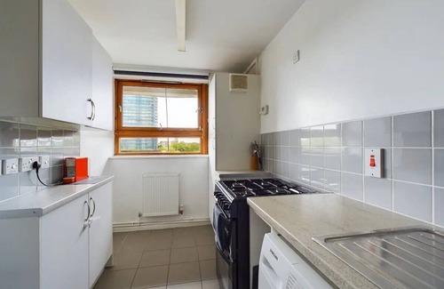 Hackney Downs Apartamento | Lovely 1 BR serviced apartment w/ patio sleeps 3+ | Pass The Keys