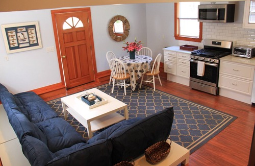 Nantucket Town Cabaña | ENCANTADOR 1BD, 1BT Studio con patio trasero y barbacoa