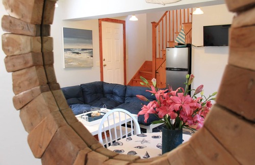 Nantucket Town Cabaña | ENCANTADOR 1BD, 1BT Studio con patio trasero y barbacoa