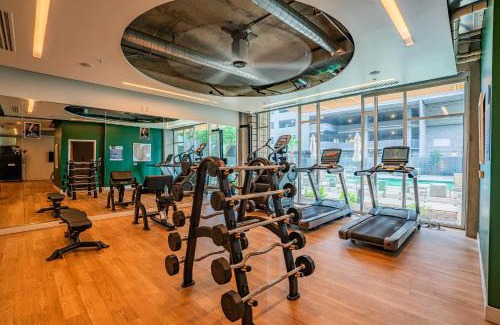 Evans Churchill Apartamento | Lovely 1BD - Central Downtown - Gym, Pool, Parking
