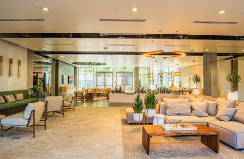 Evans Churchill Apartamento | Lovely 1BD - Central Downtown - Gym, Pool, Parking