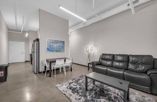 Waldron Casa | Lovely 1bedroom/1bath Apartment in Kansas Free WiFi Parking near Airport