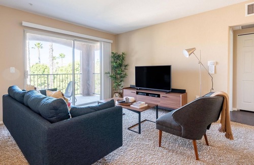Moorpark Apartamento | Lovely 1BR in Moorpark + Parking