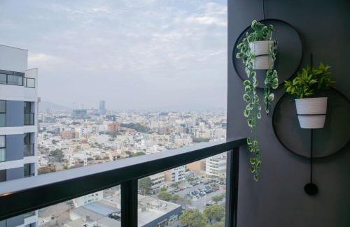 Surquillo Apartamento | Lovely 1BR with Swimming Pool in San Isidro