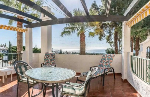 Mijas Apartamento | Lovely 2-bed Calahonda Apartment sea & Golf Views