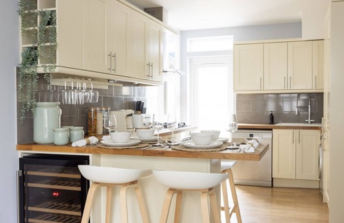 Ferndale Apartamento | Lovely 2 bed ground floor apartment + huge garden