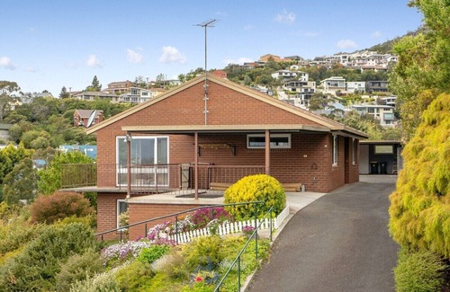 Sandy Bay Casa | Lovely 2-Bed Home with Great Views, Near Casino.