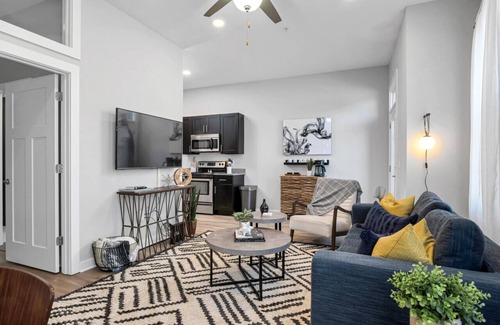 Hillsboro Village Condominio | Lovely 2 Bedroom,3 Bed - Near Restaurants, Bars, Shopping + Vanderbilt & Belmont