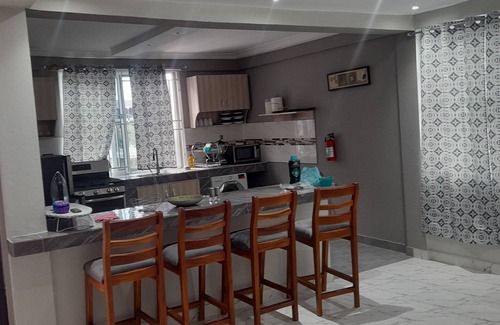 Kasoa Apartamento | Lovely 2-Bedroom and 2 Bathroom Apartment