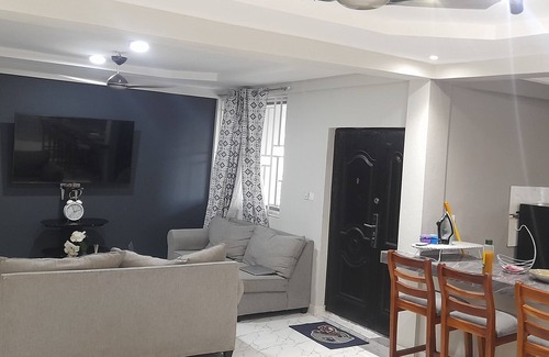 Kasoa Apartamento | Lovely 2-Bedroom and 2 Bathroom Apartment